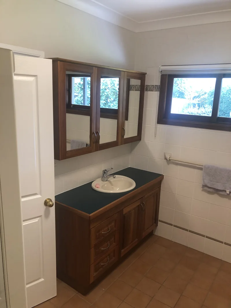 Single vanity before the ensuite renovation in Terrigal